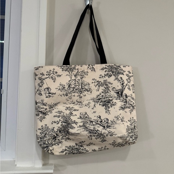 Large French Provincial design white and black tote bag - Picture 4 of 6